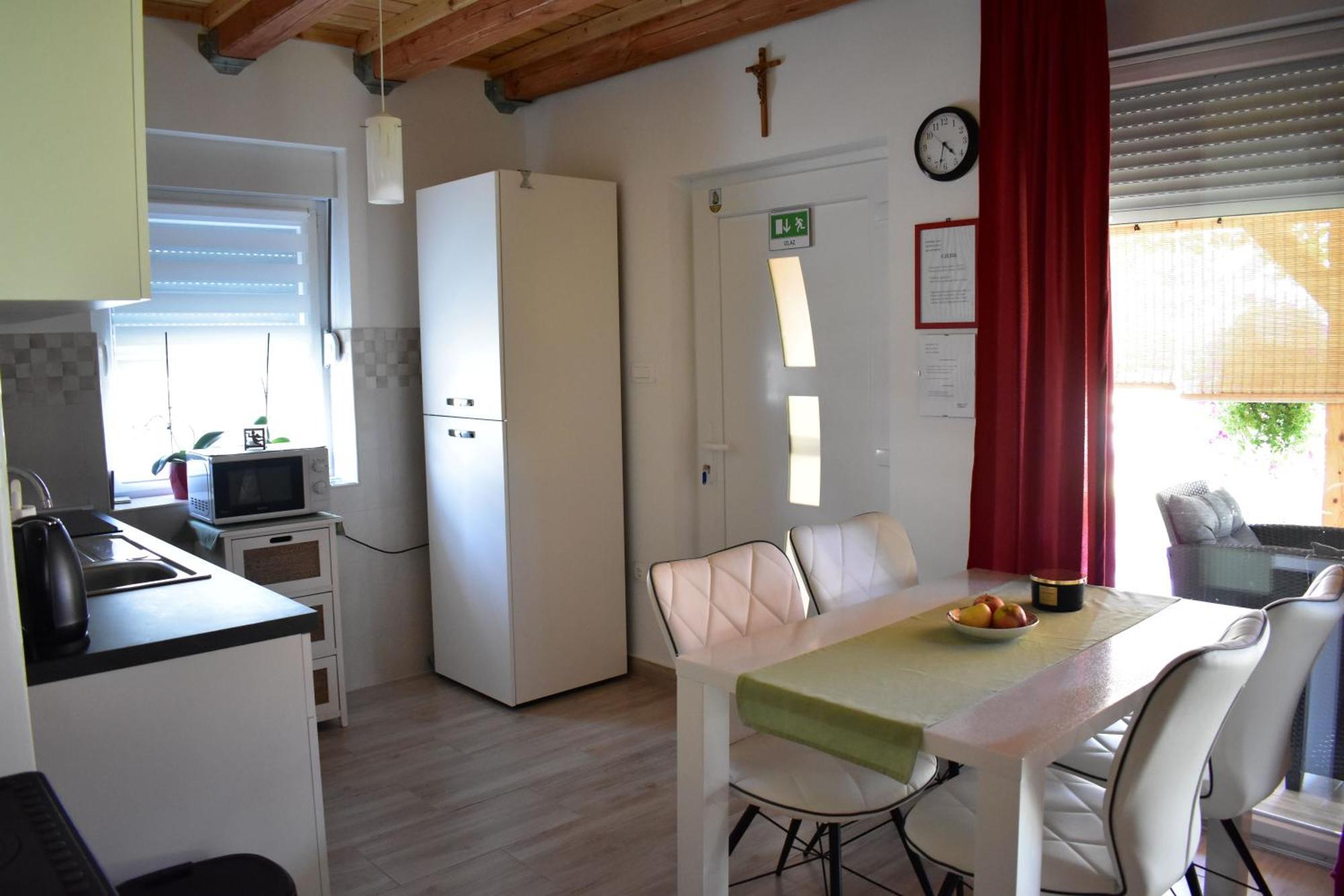 Apartman Tea Valpovo Exterior foto